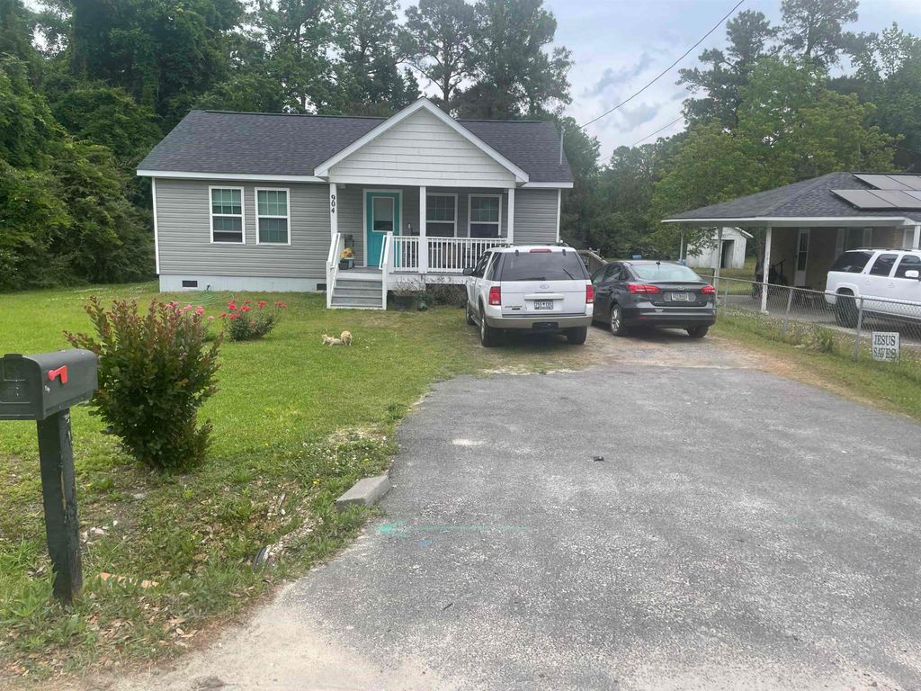 904 W Hemlock St., Andrews, SC 29510