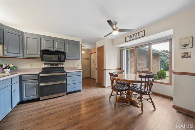 1621 Rosewall Drive F, St Charles, MO 63303