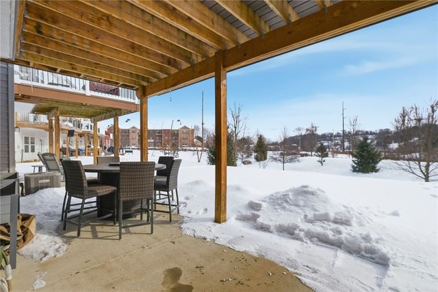 213 Eagle Dr, Cranberry Twp, PA 16066