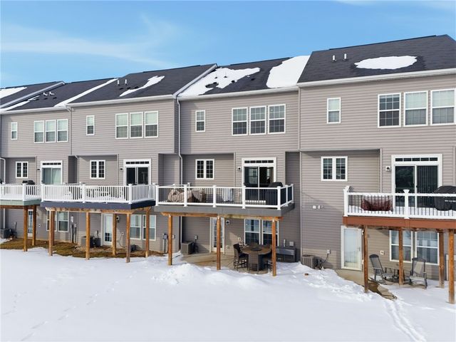 213 Eagle Dr, Cranberry Twp, PA 16066