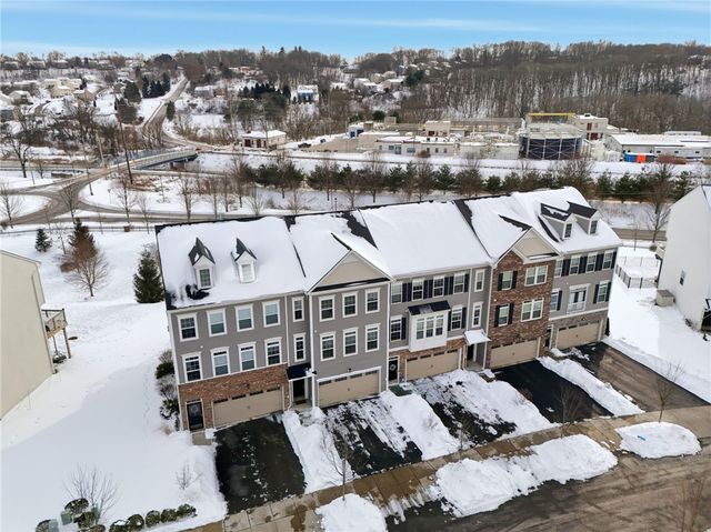 213 Eagle Dr, Cranberry Twp, PA 16066