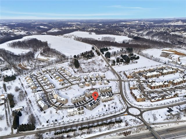 213 Eagle Dr, Cranberry Twp, PA 16066