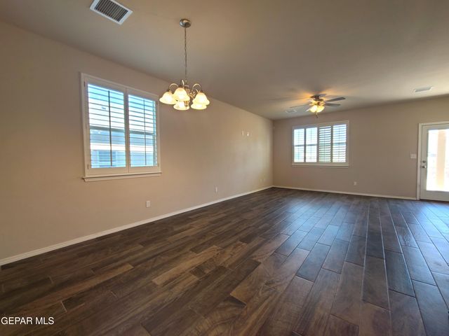 7421 EAGLE VISTA Drive, El Paso, TX 79911