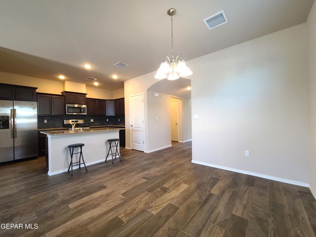 7421 EAGLE VISTA Drive, El Paso, TX 79911