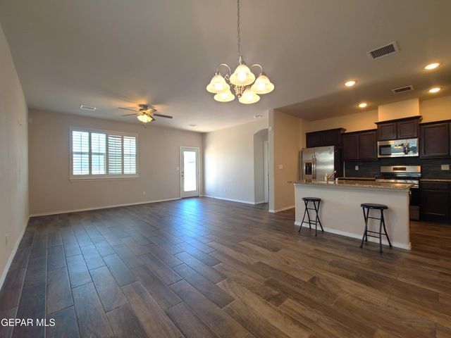 7421 EAGLE VISTA Drive, El Paso, TX 79911