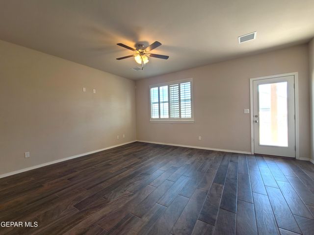 7421 EAGLE VISTA Drive, El Paso, TX 79911