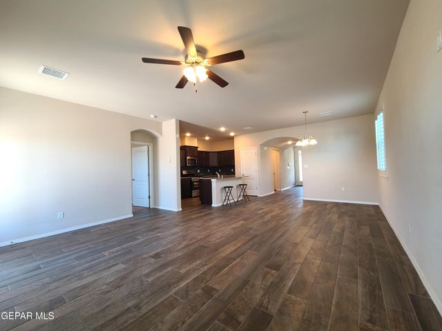 7421 EAGLE VISTA Drive, El Paso, TX 79911
