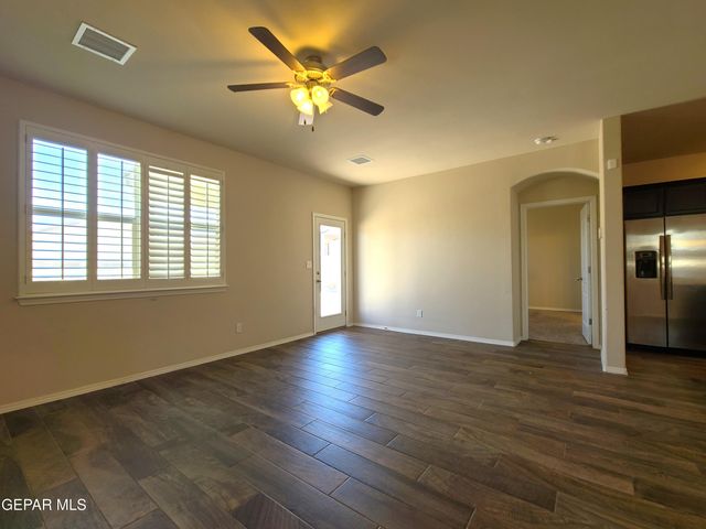 7421 EAGLE VISTA Drive, El Paso, TX 79911