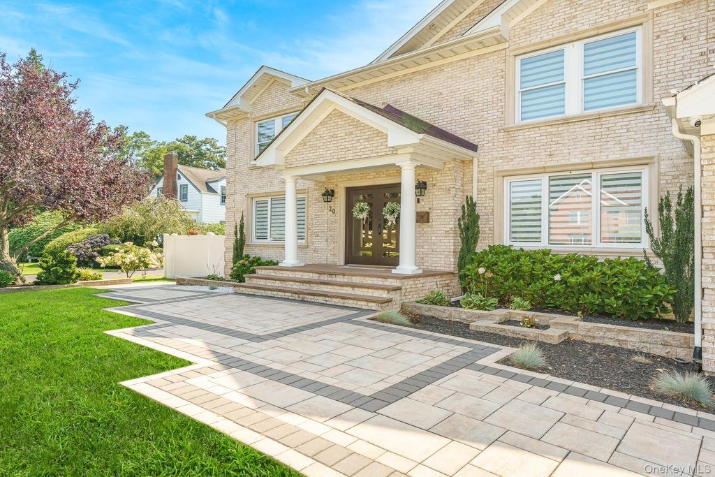 20 Mc Cue Lane, Babylon, NY 11702 — photo 3