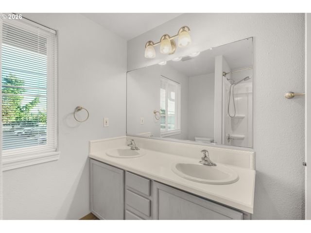 5304 Ne 84TH Loop D14, Vancouver, WA 98662