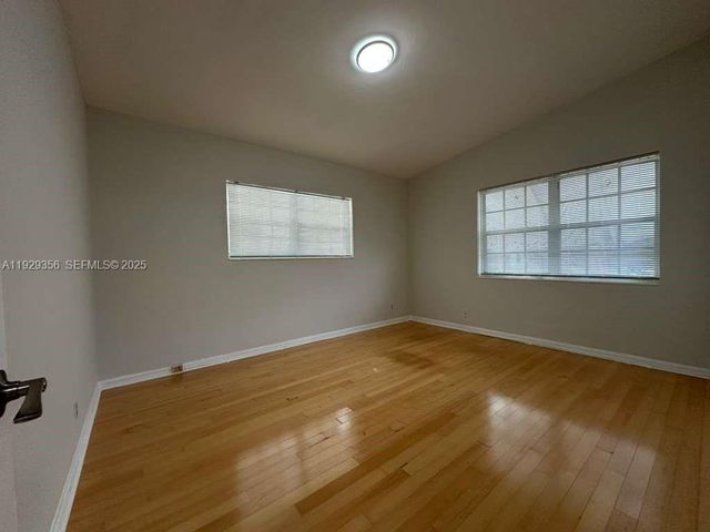 1790 NE 18th St ., Fort Lauderdale, FL 33305