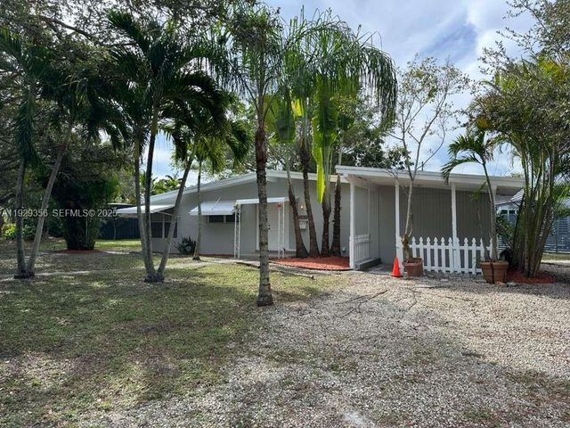 1790 NE 18th St ., Fort Lauderdale, FL 33305