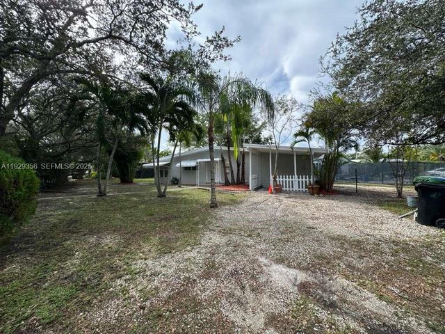 1790 NE 18th St ., Fort Lauderdale, FL 33305