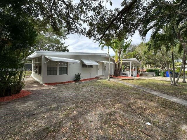 1790 NE 18th St ., Fort Lauderdale, FL 33305