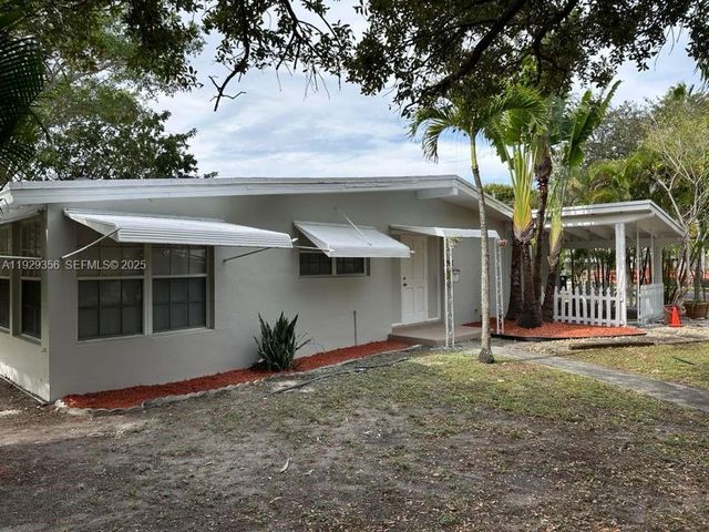 1790 NE 18th St ., Fort Lauderdale, FL 33305