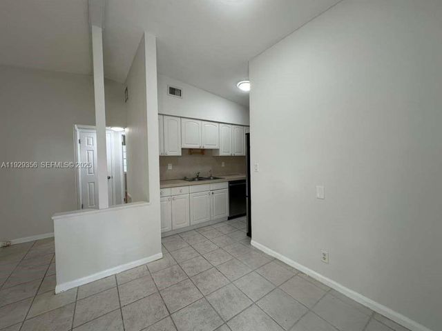 1790 NE 18th St ., Fort Lauderdale, FL 33305