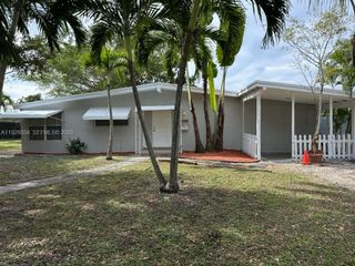 1790 NE 18th St ., Fort Lauderdale, FL 33305