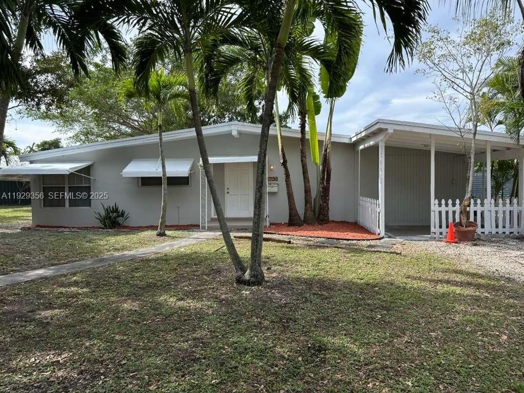 1790 NE 18th St ., Fort Lauderdale, FL 33305