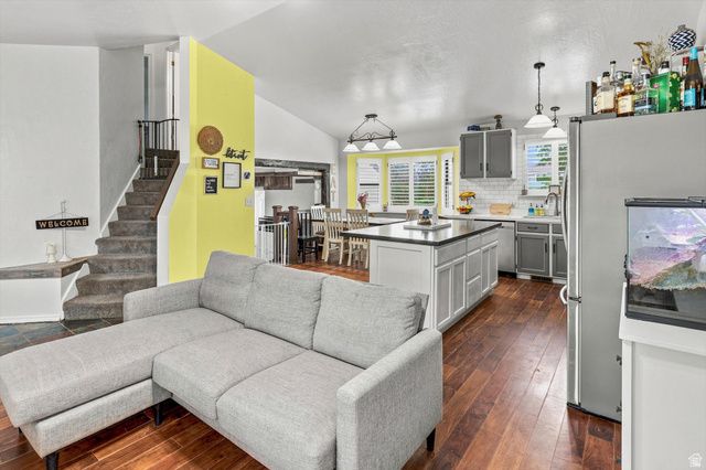 6963 S FIREFOX CIR, West Jordan, UT 84081