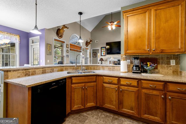 21 Hunters Overlook Drive, Senoia, GA 30276