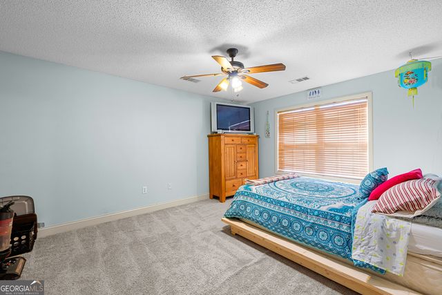 21 Hunters Overlook Drive, Senoia, GA 30276