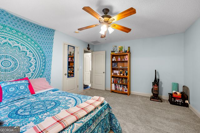 21 Hunters Overlook Drive, Senoia, GA 30276