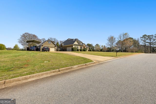 21 Hunters Overlook Drive, Senoia, GA 30276