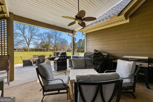 21 Hunters Overlook Drive, Senoia, GA 30276