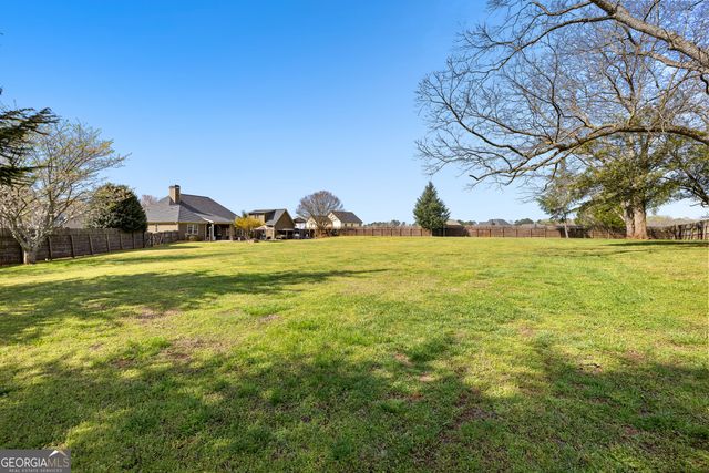 21 Hunters Overlook Drive, Senoia, GA 30276