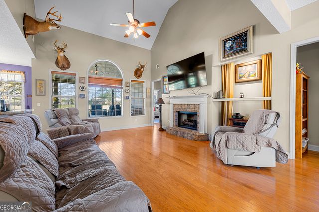 21 Hunters Overlook Drive, Senoia, GA 30276