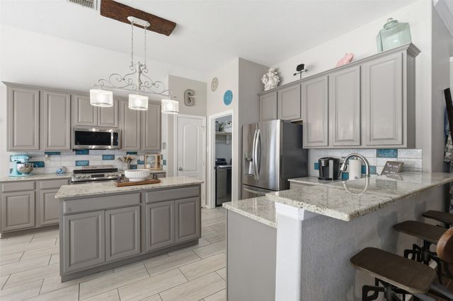 172 Overland Trail, Willow Park, TX 76087