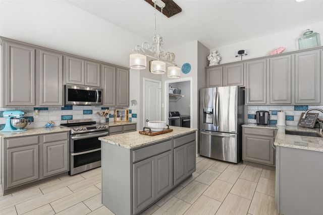 172 Overland Trail, Willow Park, TX 76087