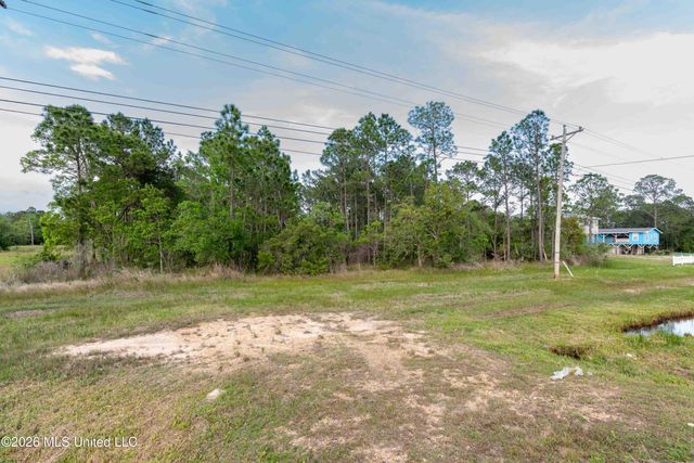 10862 Ms-43, Bay Saint Louis, MS 39520