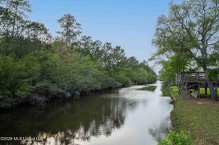 10862 Ms-43, Bay Saint Louis, MS 39520