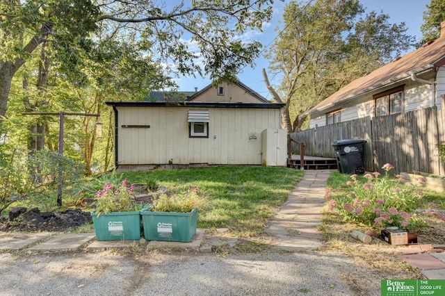 1914 Bancroft Street, Omaha, NE 68108