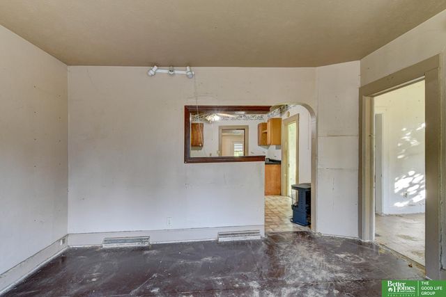 1914 Bancroft Street, Omaha, NE 68108