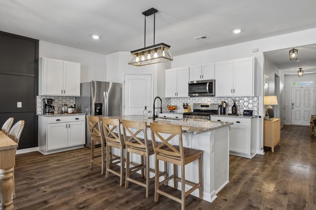 2013 Tate Farm Ln, White House, TN 37188