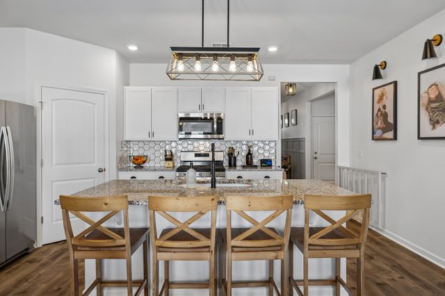 2013 Tate Farm Ln, White House, TN 37188