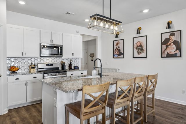 2013 Tate Farm Ln, White House, TN 37188