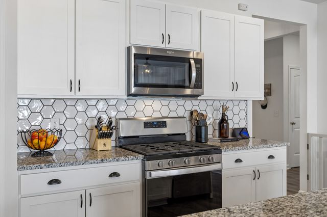 2013 Tate Farm Ln, White House, TN 37188