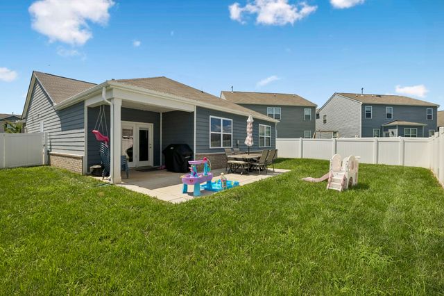 2013 Tate Farm Ln, White House, TN 37188