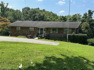 169 Morris Loop Road, Marietta, OH 45750