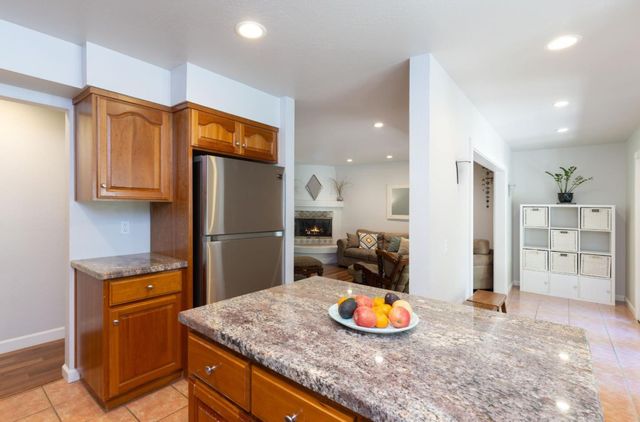 525 Clubhouse Drive, Aptos, CA 95003