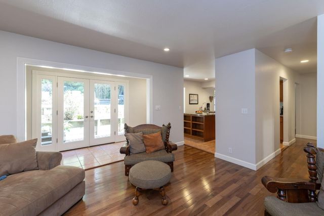 525 Clubhouse Drive, Aptos, CA 95003