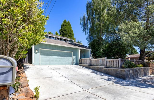 525 Clubhouse Drive, Aptos, CA 95003