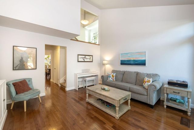 525 Clubhouse Drive, Aptos, CA 95003