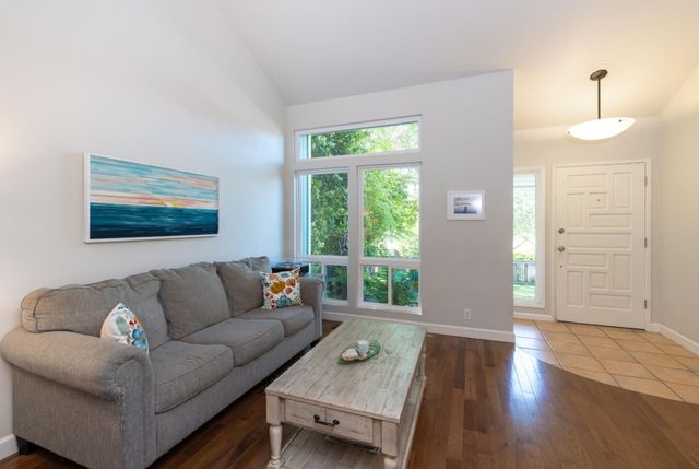 525 Clubhouse Drive, Aptos, CA 95003