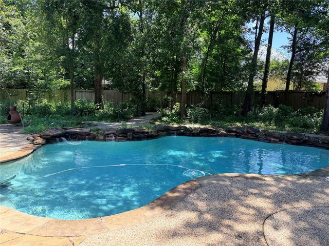 13245 Autumn Mist Lane, Conroe, TX 77302
