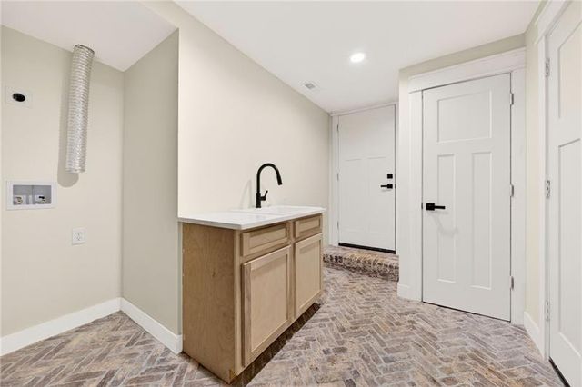 656 Channing Drive NW, Atlanta, GA 30318