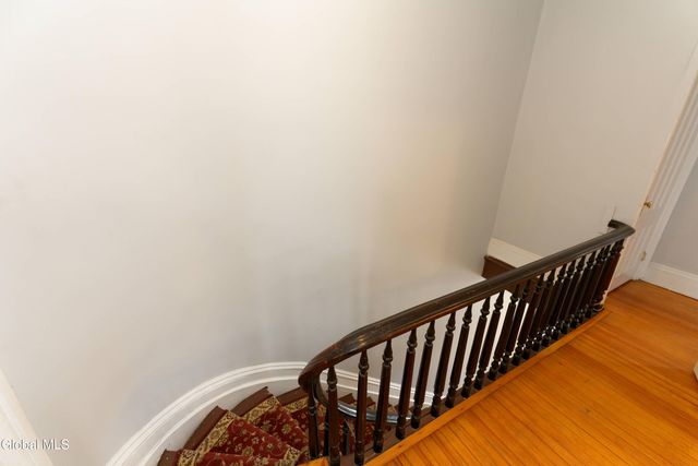 492 Madison Avenue, Albany, NY 12208